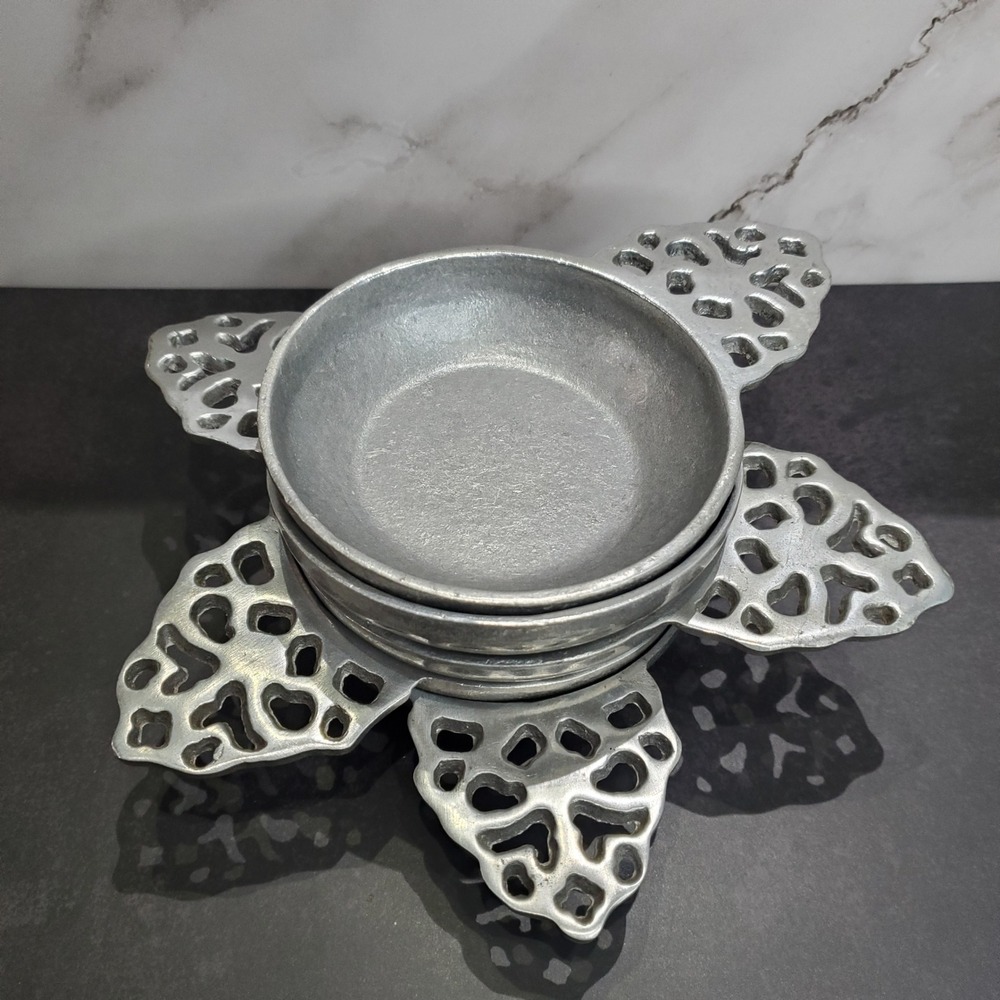 Lot of 5 Vintage The Olde Bradford Co Pewter-Like Porringer Bowls Colonial Style